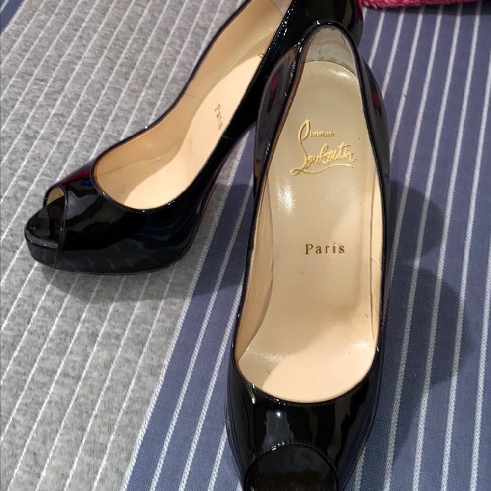New very prive Christian Louboutin - Picture 2 of 5